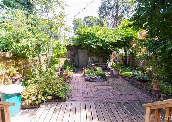 339000 | 2843 Accomac St., St Louis MO 63104