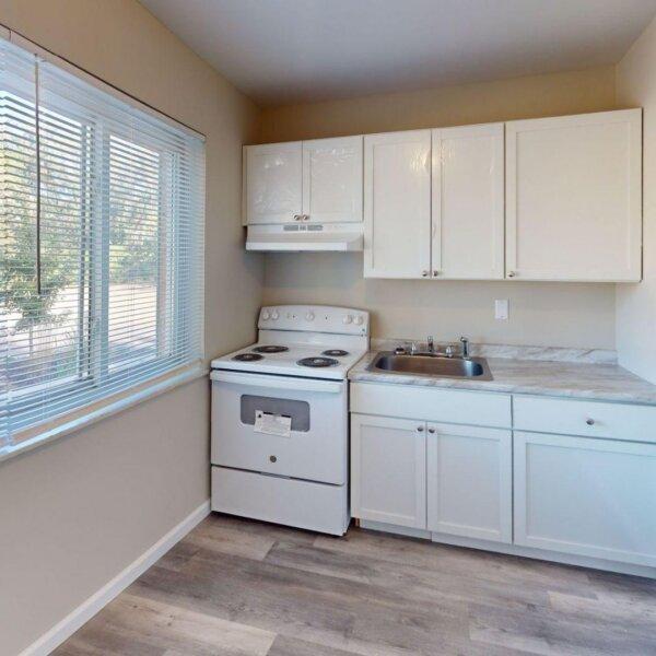 2375000 | 4 Bruce Dr., Florissant, MO 63031