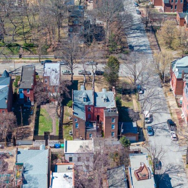 799500 | 2332 S 13th St., St. Louis, MO 63104