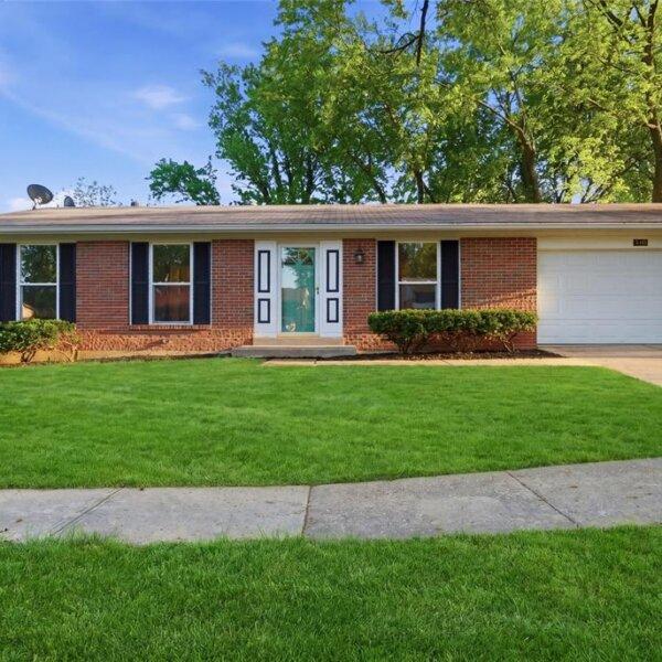 182500 | 2330 Rockymont Drive, St Louis MO 63136